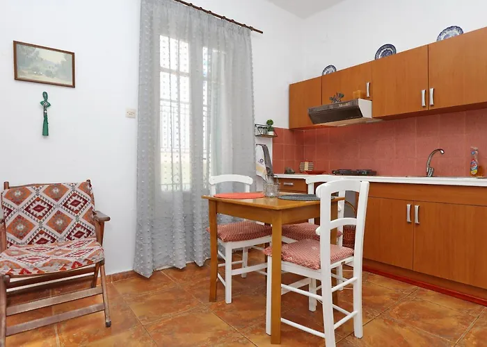 Nest At The Port Apartment *