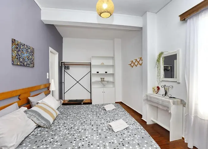 Nest At The Port * Skopelos Town