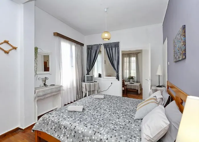 Nest At The Port Apartment Skopelos Town