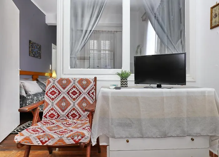 Nest At The Port Apartment *